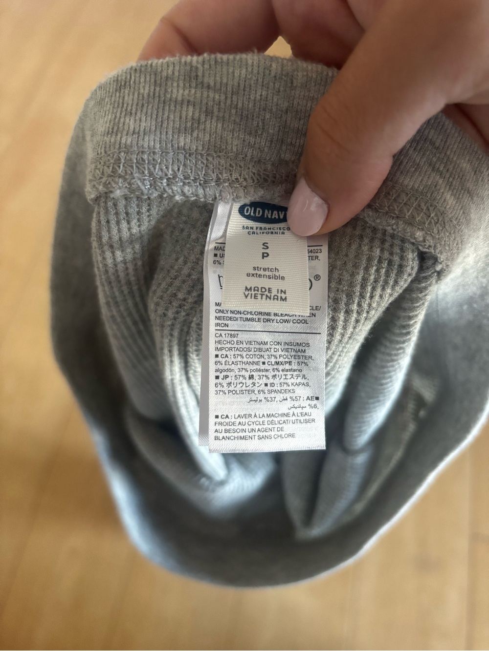 Old Navy Gray Ribbed Polar Bear Printed Pajama Pants size S - Picture 3 of 3